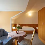 Hotel Tannmühle Und Restaurant Gmbh